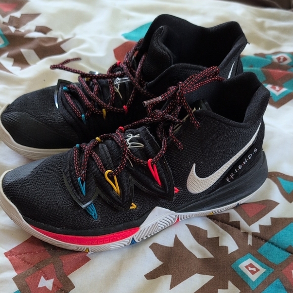 Nike Kids Black and Red Sneakers - Picture 6 of 6